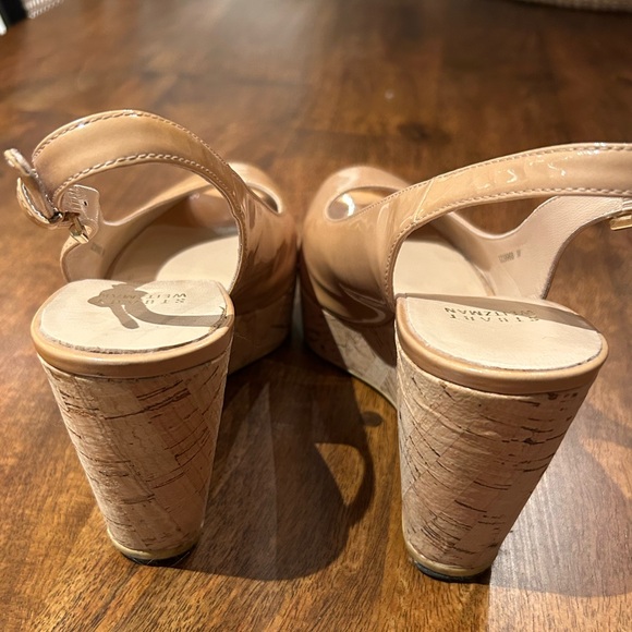 Stuart Weitzman Riveria Tan Patent Leather Peep Toe Wedge - Picture 10 of 12